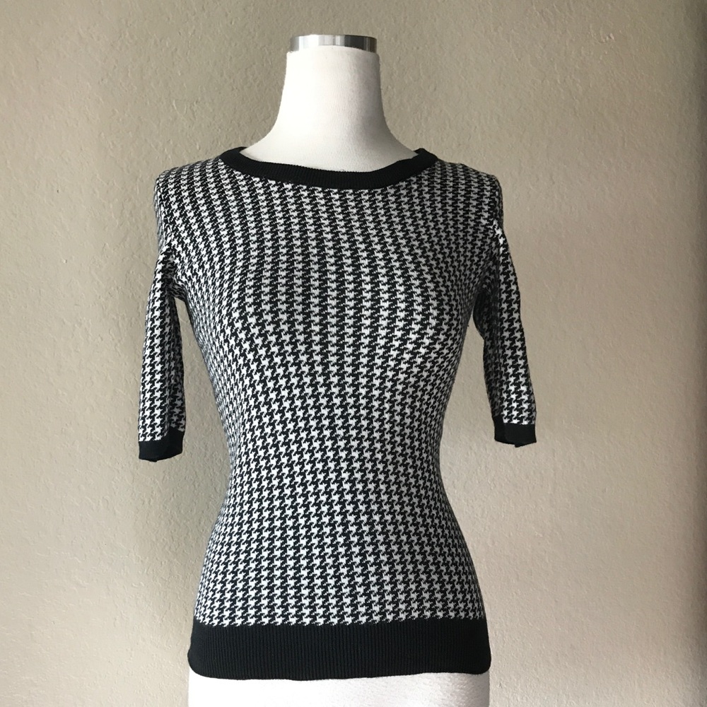 Vince Camuto Houndstooth Knit Sweater